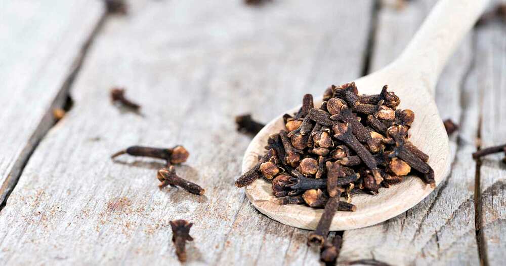 Cloves side effects