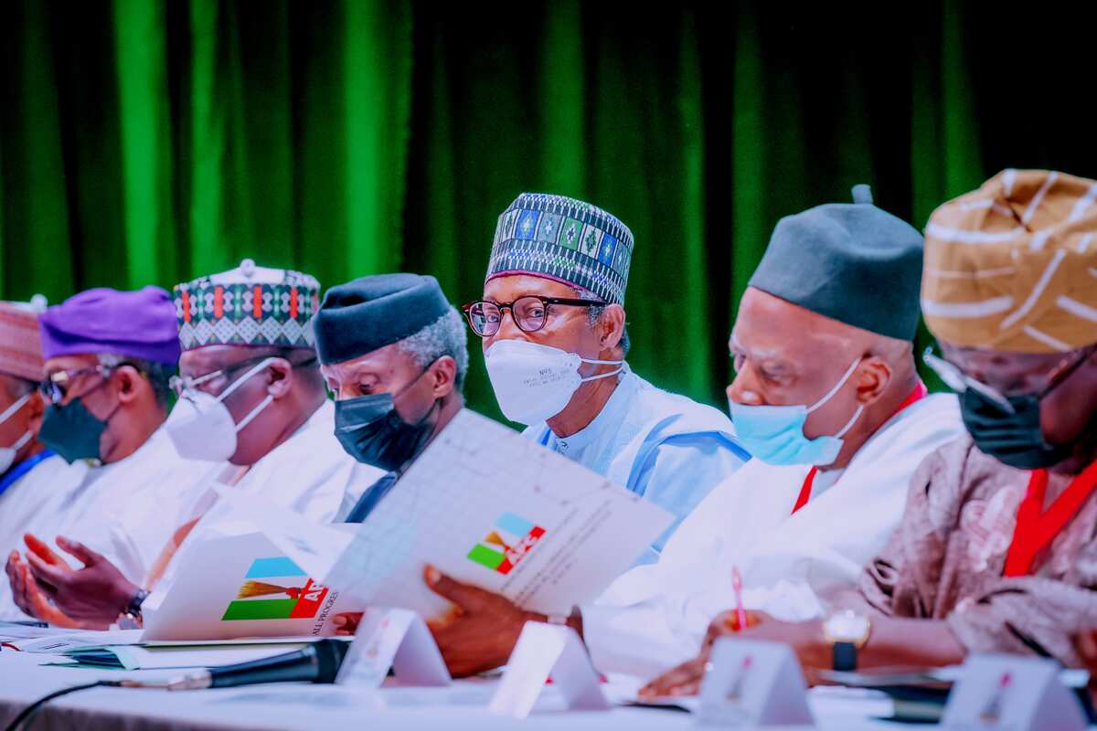 2023: Tinubu, Osinbajo, others in tight corner as APC slams aspirants with tough conditions