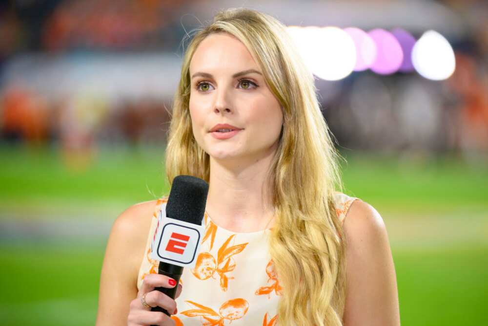Female ESPN anchors