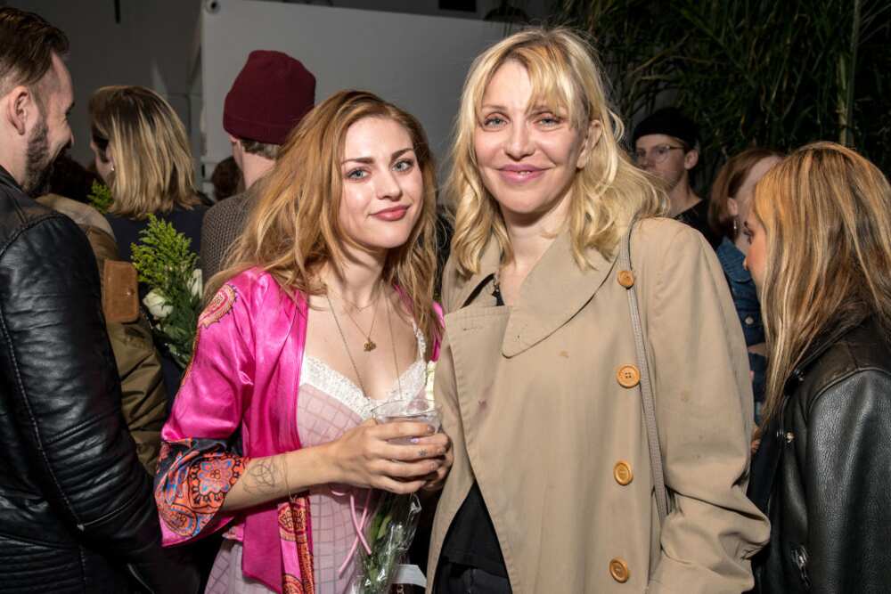 La vie de Frances Bean Cobain, fille de Kurt Cobain et Courtney Love La vie de Frances Bean Cobain, fille de Kurt Cobain et Courtney Love