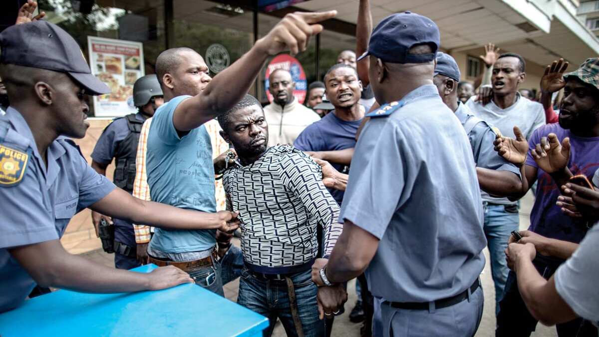 South African Mob Kills Nigerian Man Wrongly Accused Of Kidnapping ...