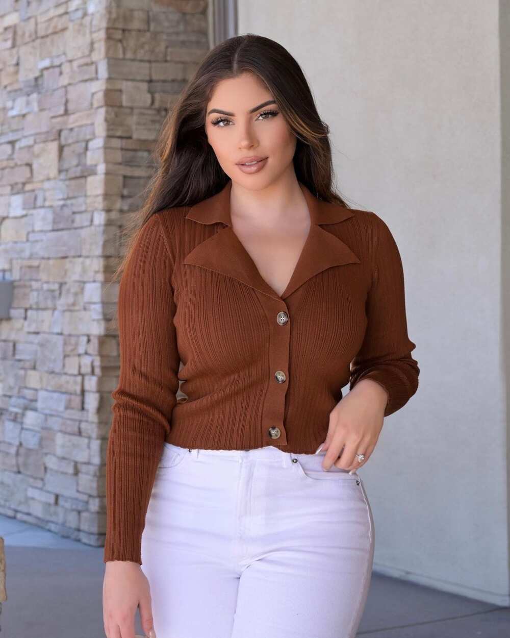 Nazanin Kavari Nazanin Kavari