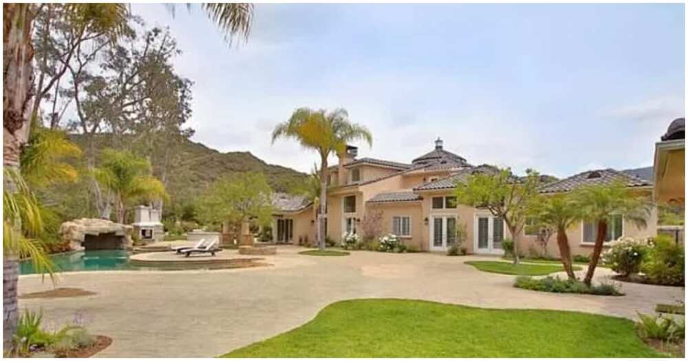 Kevin Hart's Plush 7 Million Mansion in Calabasas, California Which He