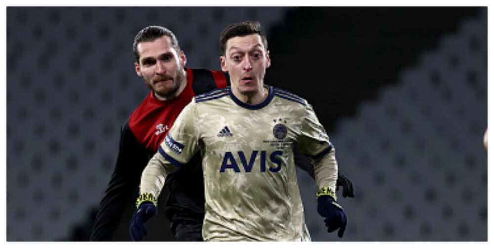 Ex-Arsenal star Ozil makes superb performance on debut for Fenerbache