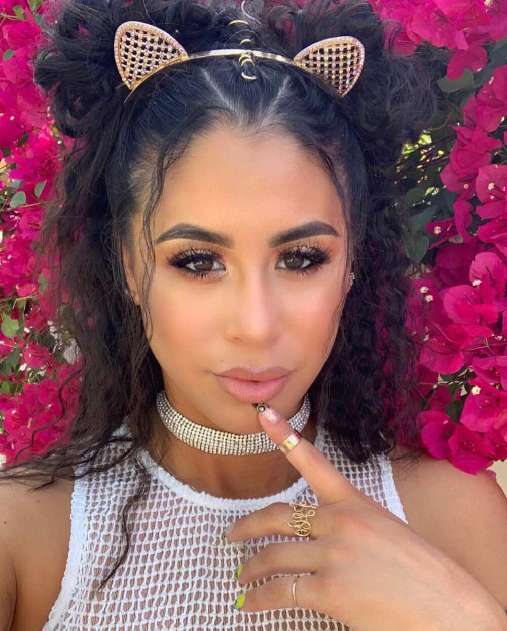 Space buns hair Space buns hair