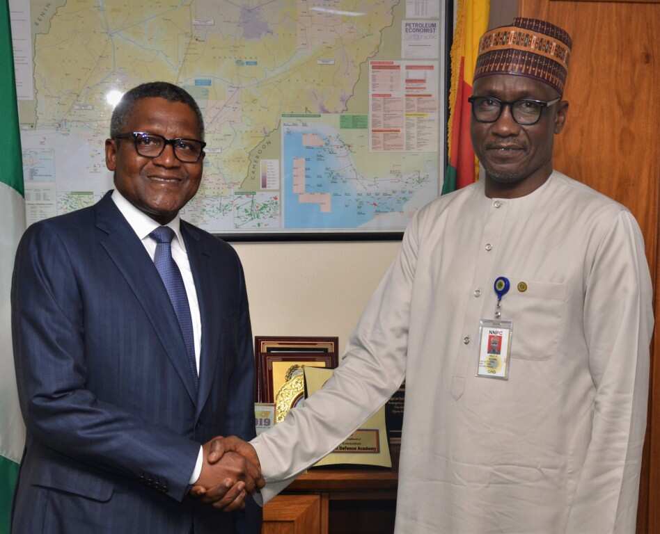 Makusanta shugaban kasa su na amfani da biyan tallafin man fetur don azurta kansu - Shugaban NNPC Makusanta shugaban kasa su na amfani da biyan tallafin man fetur don azurta kansu - Shugaban NNPC