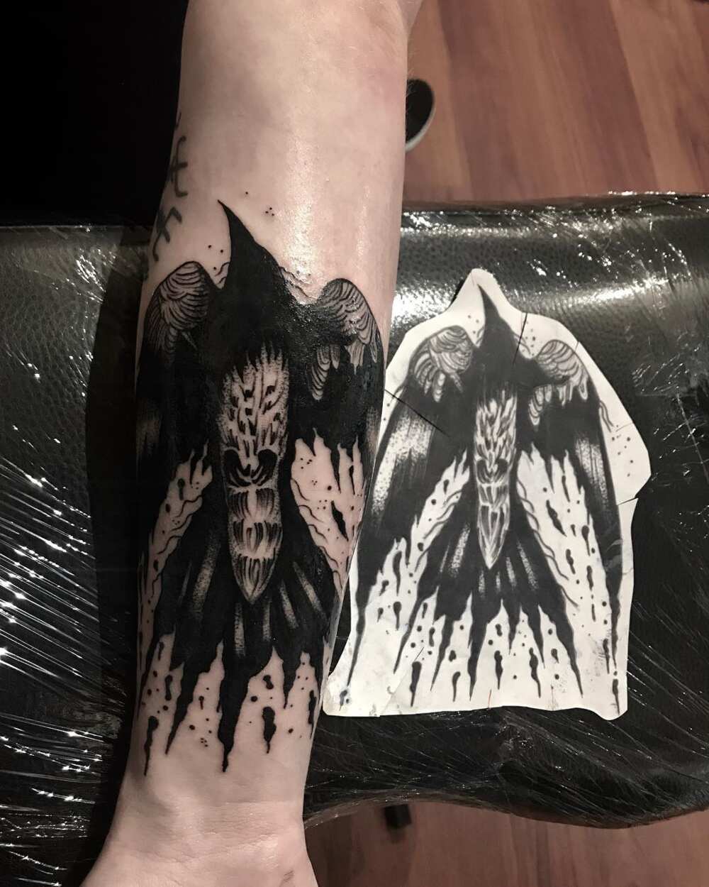 raven tattoo