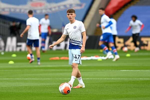 Billy Gilmour: Chelsea youngster ruled out for 3 months over knee injury