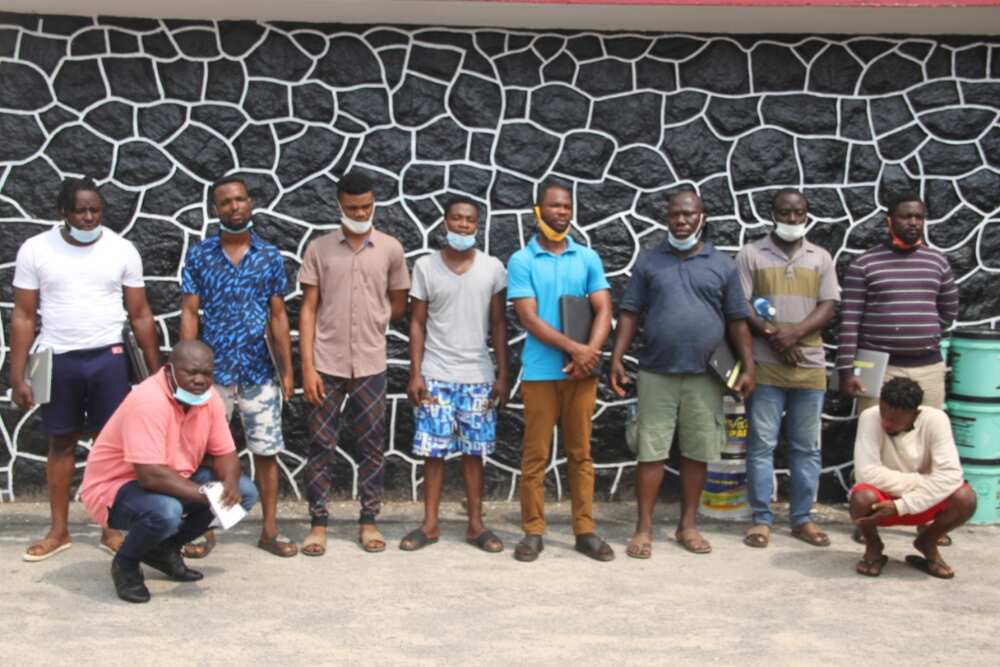 Alleged fraud: EFCC arrests 10 suspects, recover sophisticated cars, phones