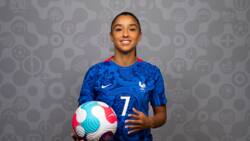 Les succès de Sakina Karchaoui : salaire et palmarès de la footballeuse