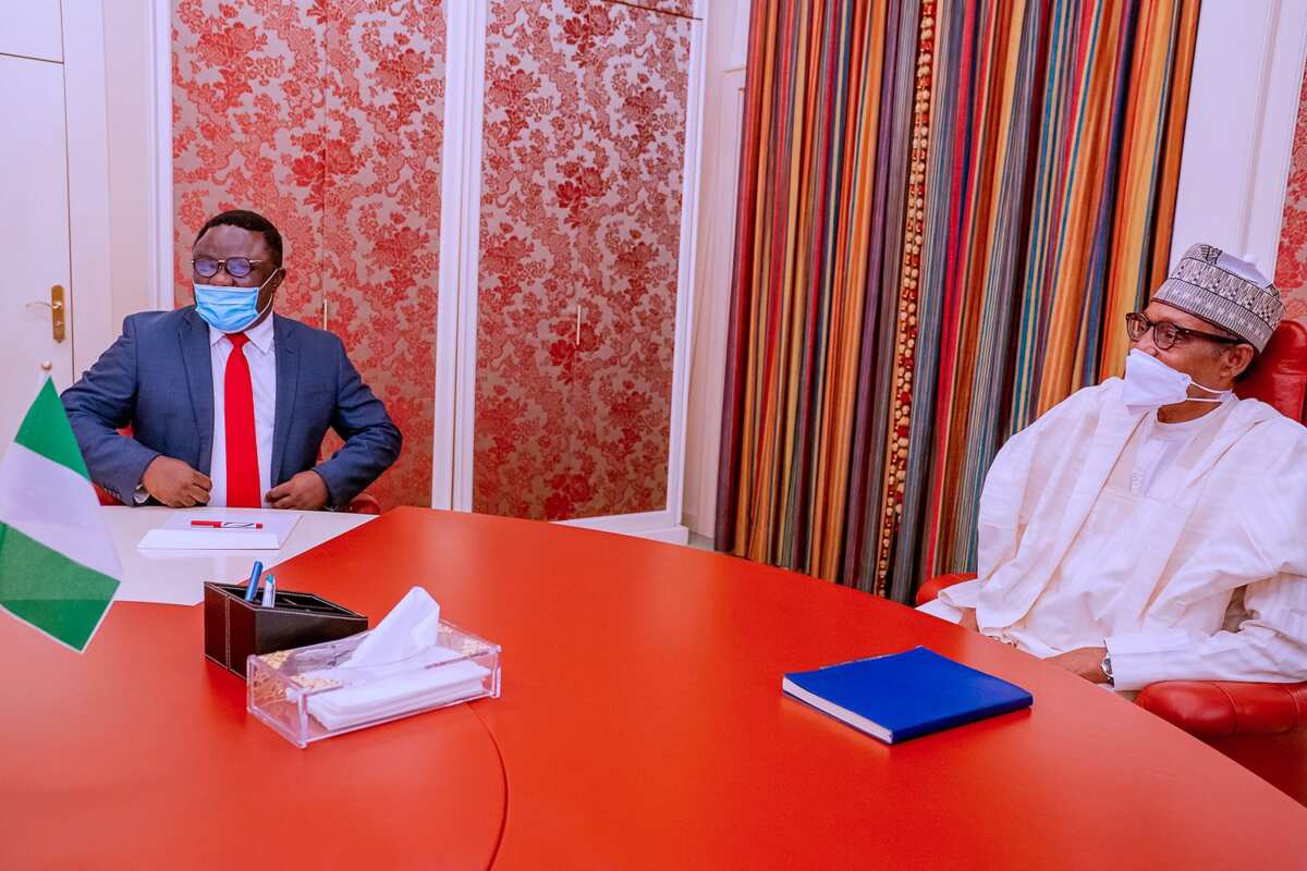 Breaking: Buhari receives Ayade in Aso Rock days after defection to APC