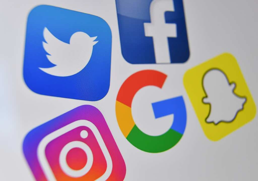 US court limits officials' contacts with social media firms thumbnail