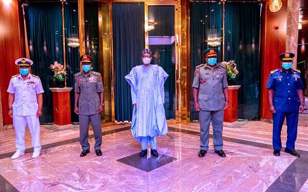 Buhari clears air on appointment of service chiefs, says no law was violated