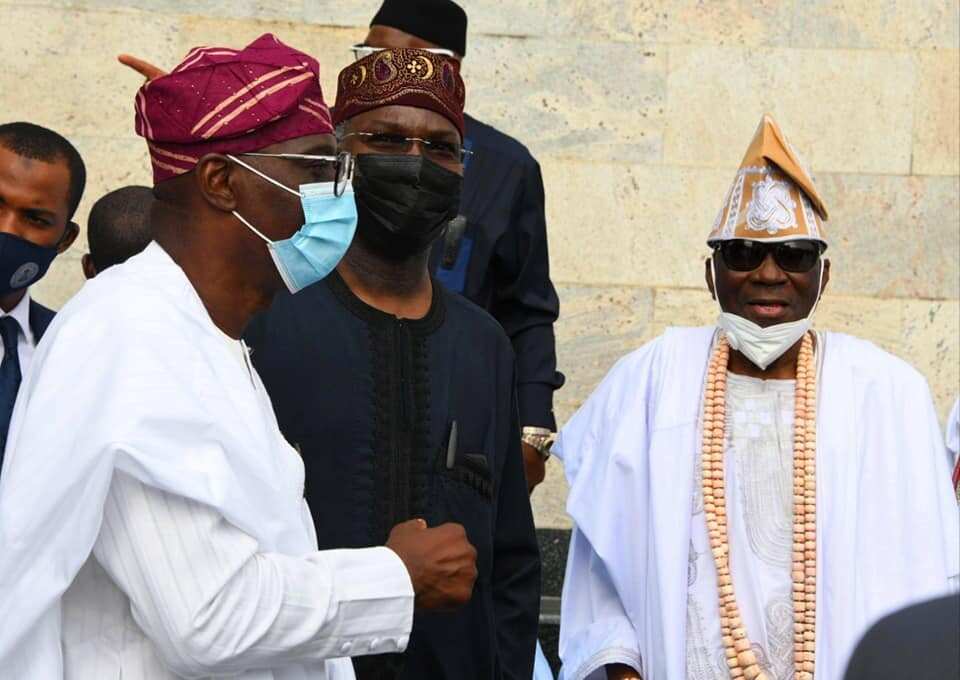 Lagos Oba Akiolu Makes First Public Appearance Weeks After Palace Was Vandalised