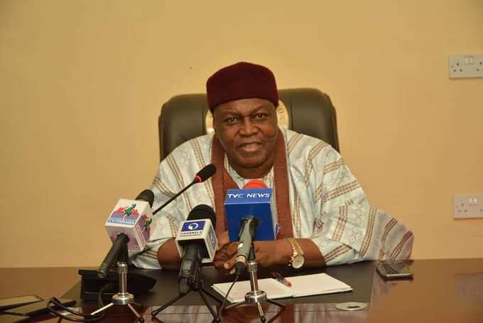 Governor Ishaku finally returns to Taraba after over 80 days of public disappearance