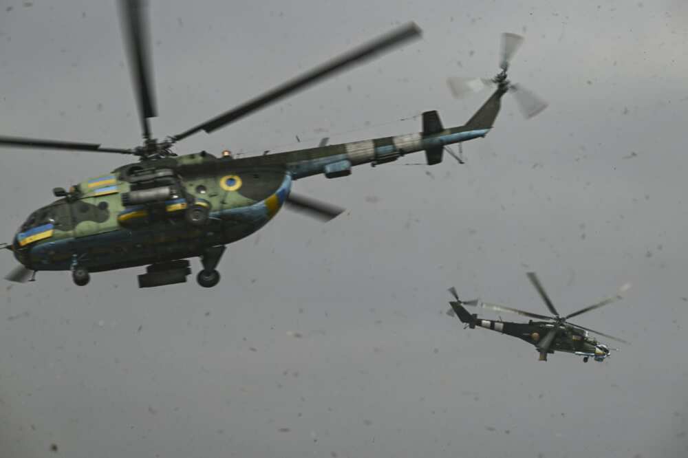 Ukrainian pilots say their ancient Mi-24s (R) and Mi-8s (L) are outplayed technologically by Russia Ukrainian pilots say their ancient Mi-24s (R) and Mi-8s (L) are outplayed technologically by Russia