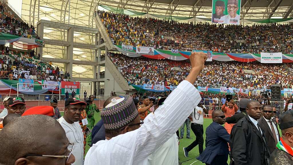 President Muhammadu Buhari campaigning at the Godswill Akpabio International Airport, Uyo. Source: Bashir Ahmad