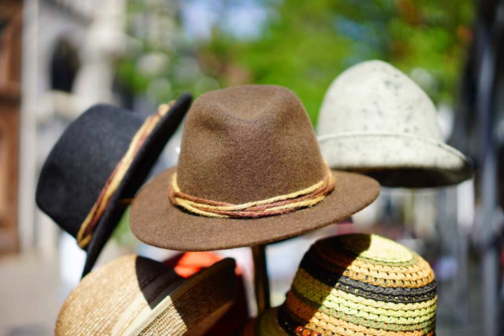 A golf hat that doesn't stain and also helps keep you cool