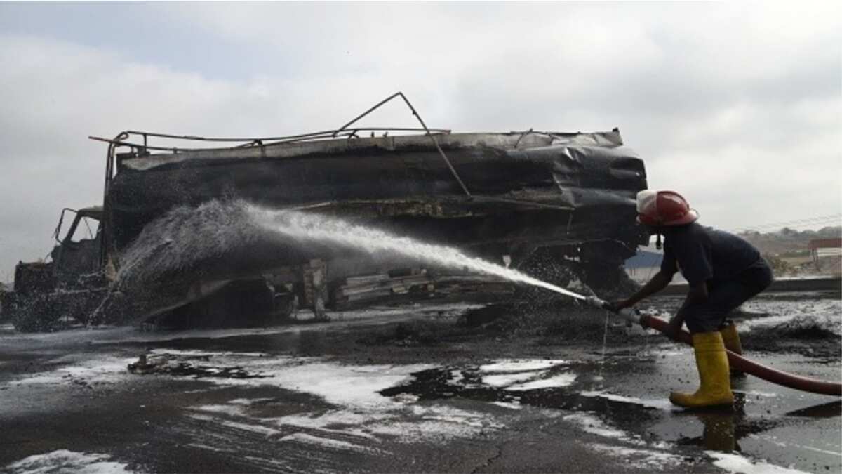 Breaking: Many vehicles burnt as tanker explodes on Lagos-Ibadan expressway