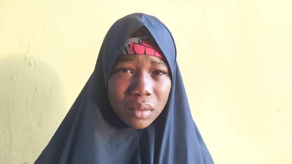 Hotunan matashiya mai shekaru 28 da yarinya mai shekaru 17 ta sheke har lahira a Kano Hotunan matashiya mai shekaru 28 da yarinya mai shekaru 17 ta sheke har lahira a Kano