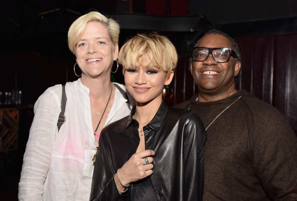 Claire Stoermer, Kazembe Ajamu Coleman et leur fille Zendaya.
Photo : Earl Gibson III/Getty Images for ESSENCE