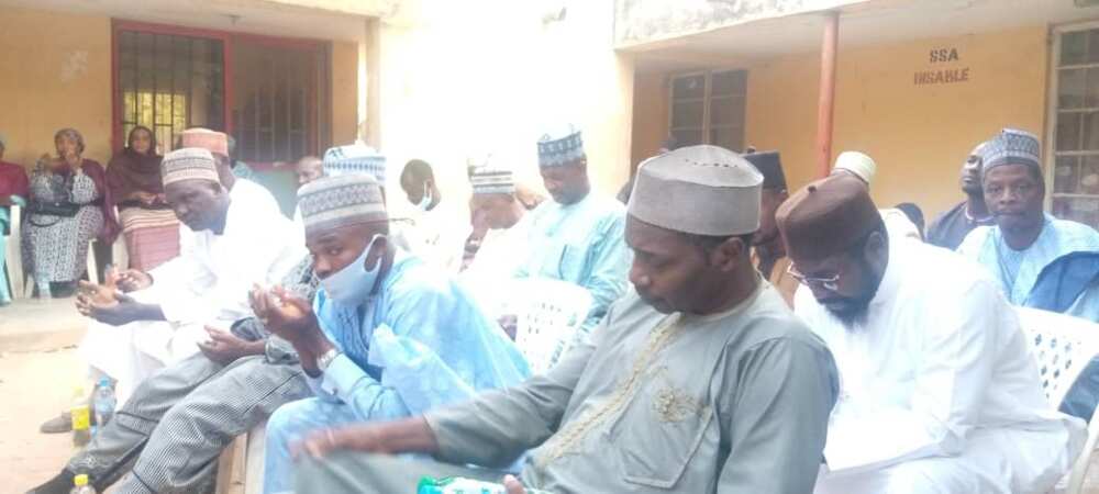 Hotunan jaruman Kannywood da suka shirya taron addu’a ga mamatan masana'antar Hotunan jaruman Kannywood da suka shirya taron addu’a ga mamatan masana'antar