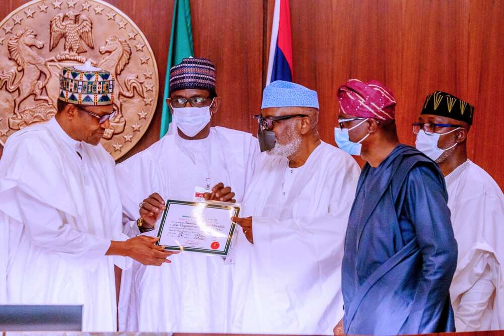 Da ɗuminsa: Akeredolu ya gana da Buhari, ya bukaci mataimakinsa ya yi murabus