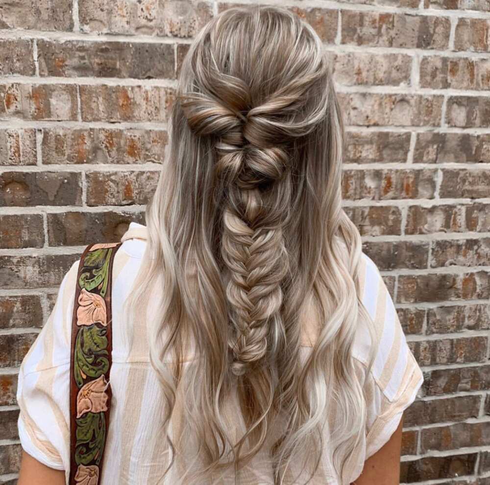 How to fishtail braid How to fishtail braid