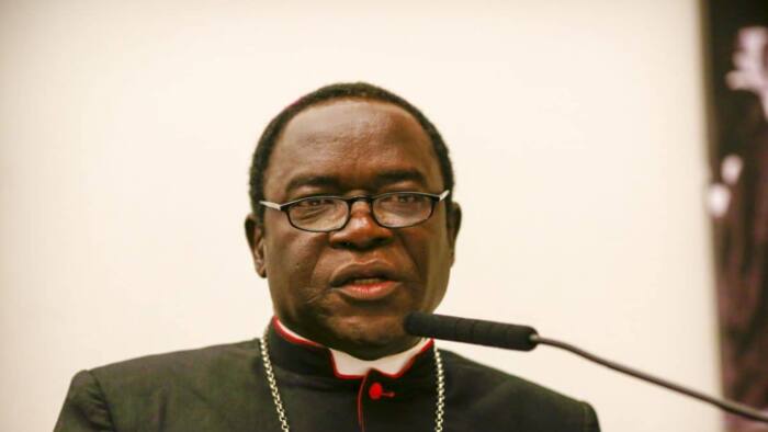 Dokar kulle: Bishop Kukah ya yabawa matakin Tambuwal, ya karyata batun kai hari gidansa