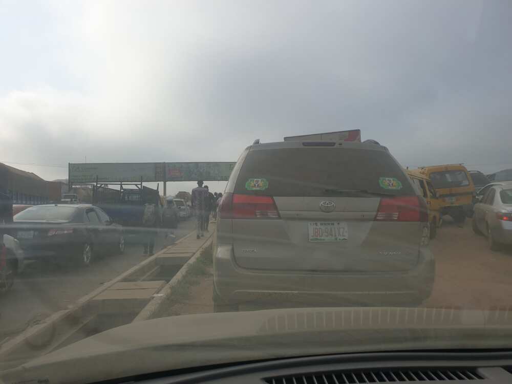 Heavy traffic as Tanker explodes on Lagos-Ibadan Expressway