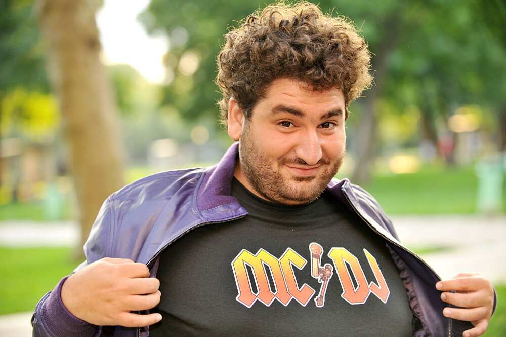 Mouloud Achour: ce que vous devez savoir sur le présentateur de Clique Mouloud Achour: ce que vous devez savoir sur le présentateur de Clique