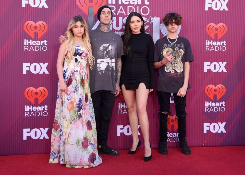 Is Atiana De La Hoya related to Travis Barker? Is Atiana De La Hoya related to Travis Barker?