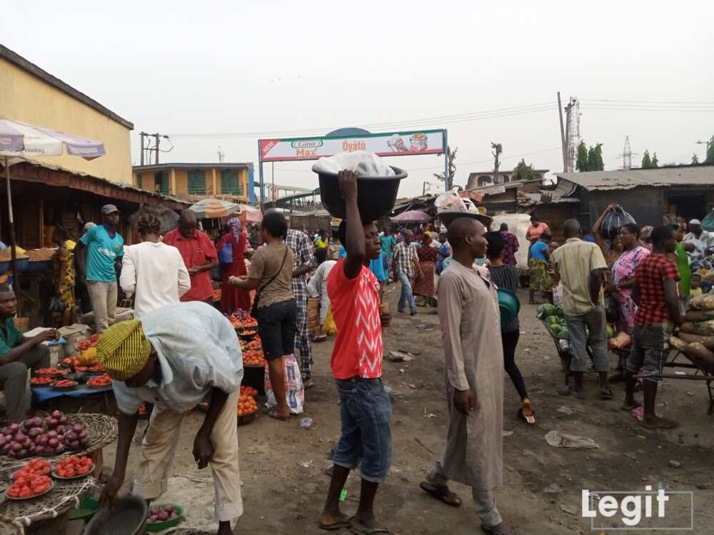 This is not the usual Christmas: Traders in Lagos market cries out, lament poor sales amid celebration This is not the usual Christmas: Traders in Lagos market cries out, lament poor sales amid celebration