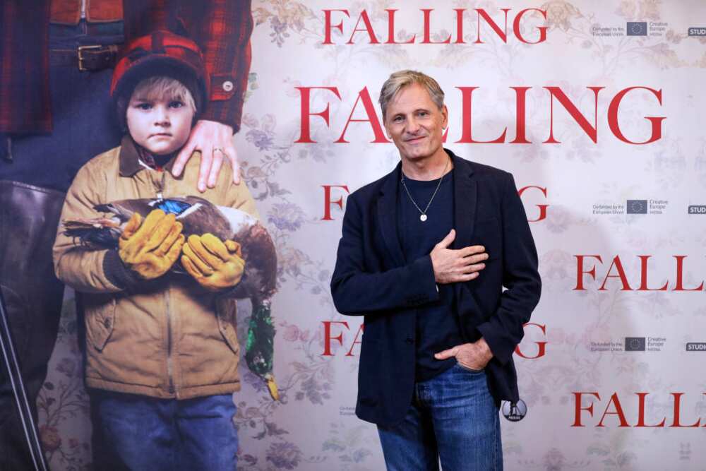 Viggo Mortensen pose lors d'un photocall pour le film "Falling" à l'hôtel De Rome le 21 octobre 2020 à Berlin, en Allemagne. (Photo de Franziska Krug)