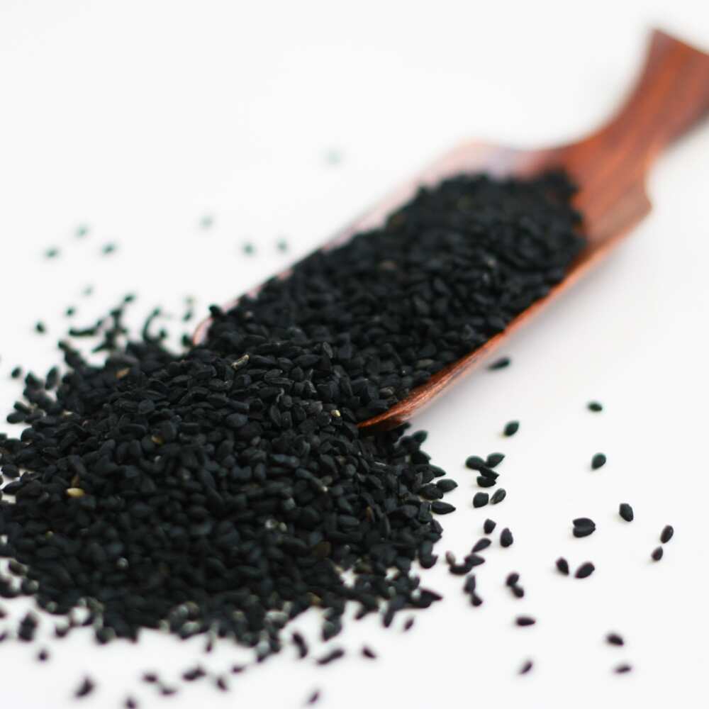 Nigella_Seeds