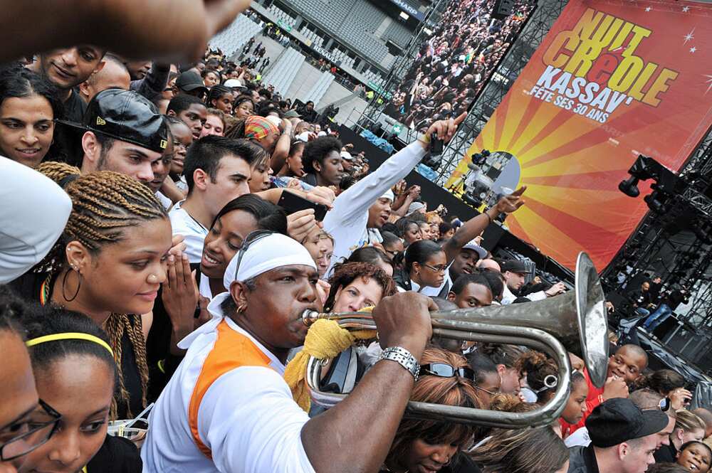 Tout savoir sur le Zouk: le danser, ses origines, ses tubes