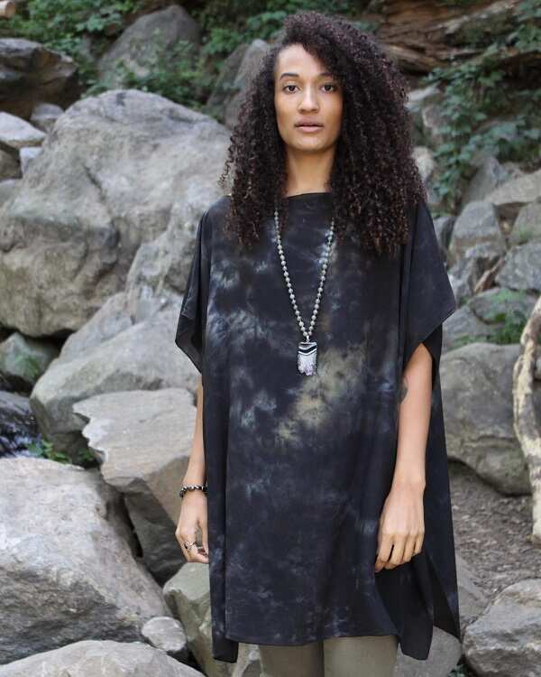 Types of tie and dye: tunics Types of tie and dye: tunics