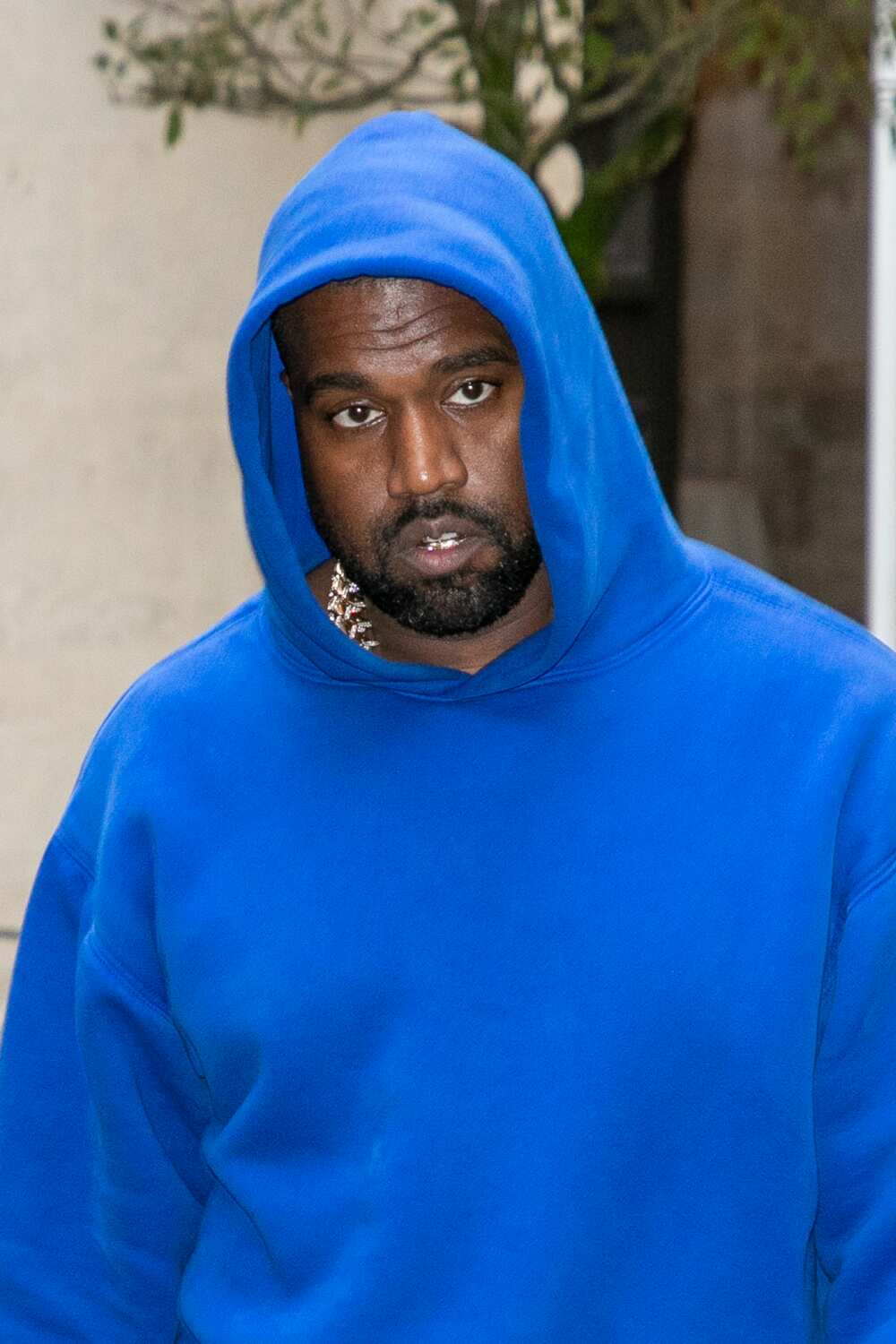 Kanye West est vu le 02 mars 2020 à Paris, France. (Photo de Marc Piasecki)