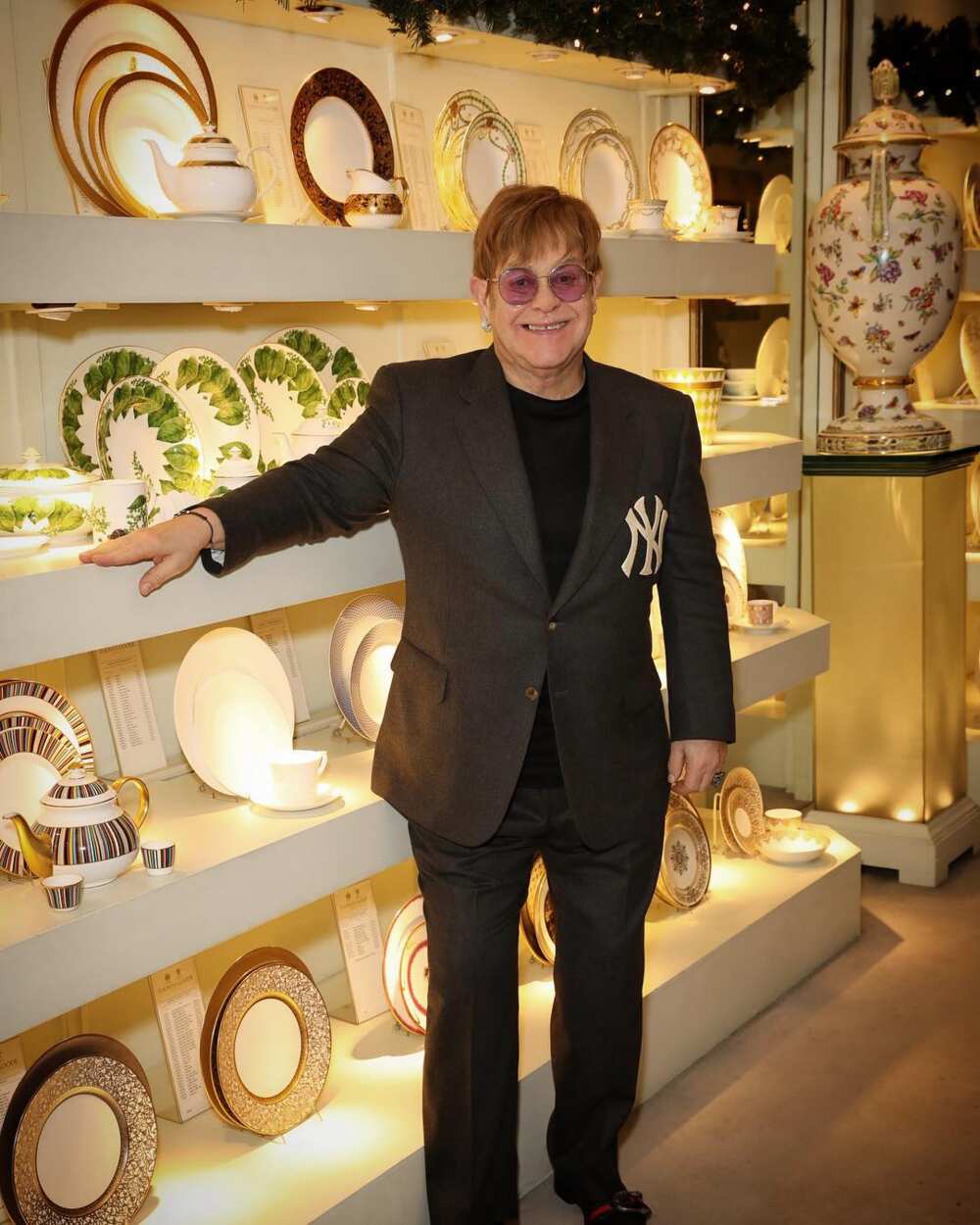 How tall is Elton John?