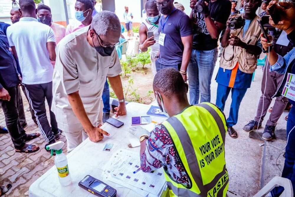 I’m unaware of threats to override Buhari’s decision says Gbajabiamila