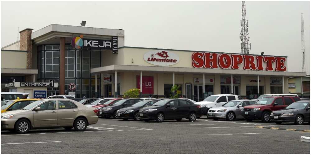Nigerian Billionaire, Tayo Amusan, Finally Acquires Shoprite From South African Owners Nigerian Billionaire, Tayo Amusan, Finally Acquires Shoprite From South African Owners