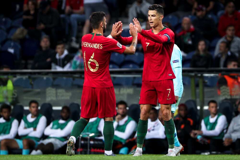 Bruno Fernandes' private chat with Cristiano Ronaldo as Man Utd try to hijack transfer