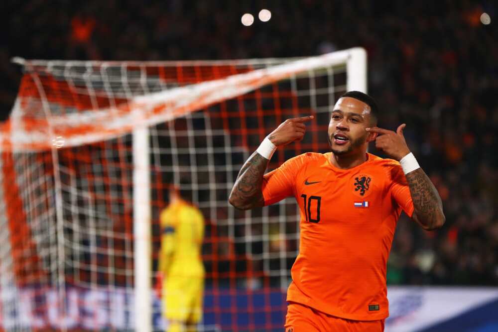 Memphis Depay reportedly emerges as target for Barcelona to replace Suarez