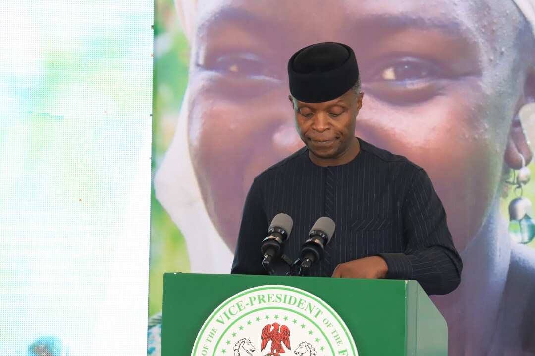 Shock, excitement as Osinbajo sings Burna Boy, Kizz Daniel songs on stage