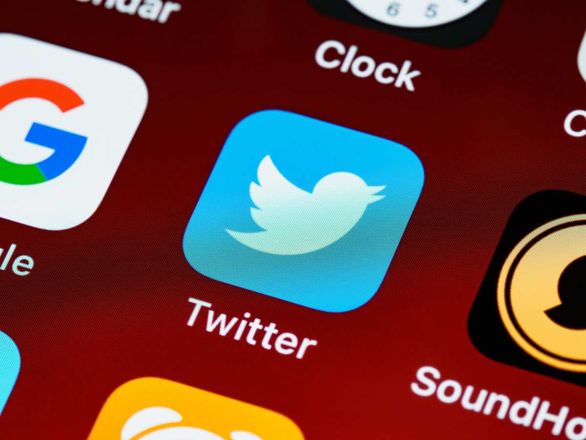 How to disable offensive content filtering for your Twitter news feed