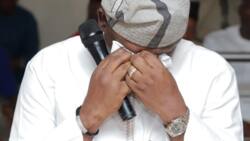2023: APC senator representing Lagos west burst into tears as he lands Ogun west senatorial form