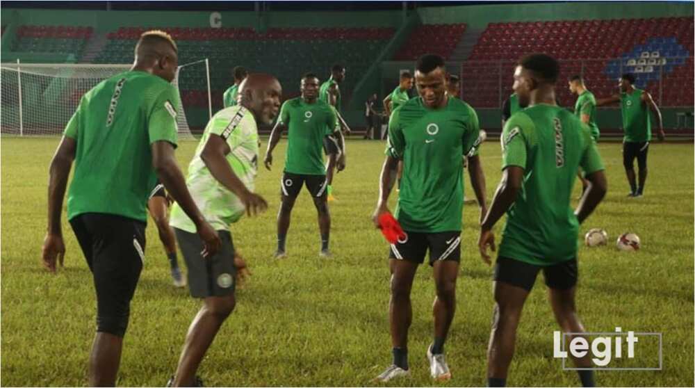Nigeria vs Sierra Leone: Sports minister Sunday Dare, NFF president Pinnick train with Super Eagles