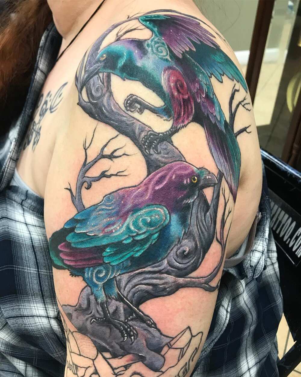 raven shoulder tattoo