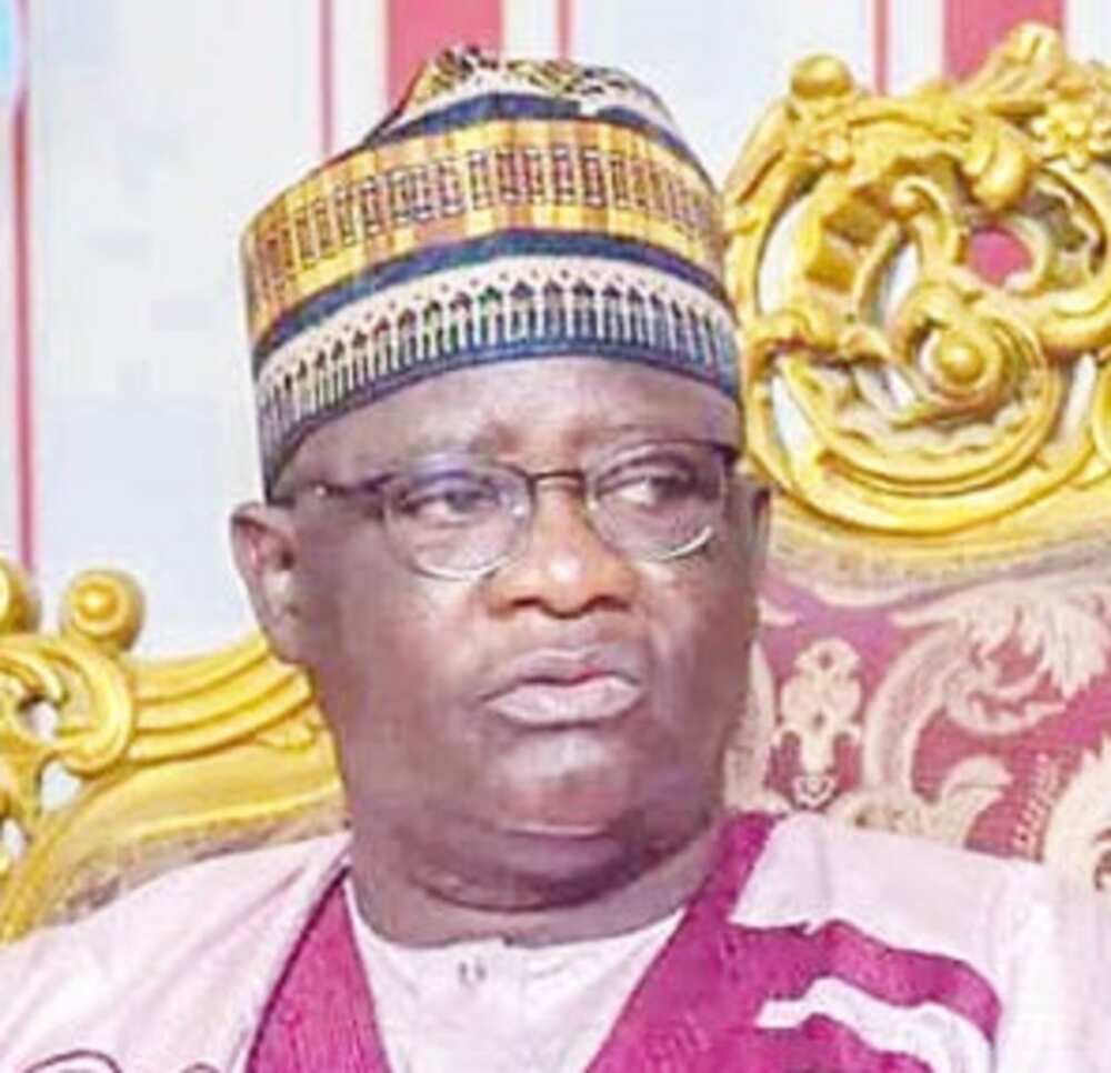 Dalilin da yasa Ganduje ya ke son kawo sauyi a tsarin masarautun Kano Dalilin da yasa Ganduje ya ke son kawo sauyi a tsarin masarautun Kano