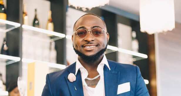 Davido thanks God as Victony 'miraculously' stands from wheelchair at his show.